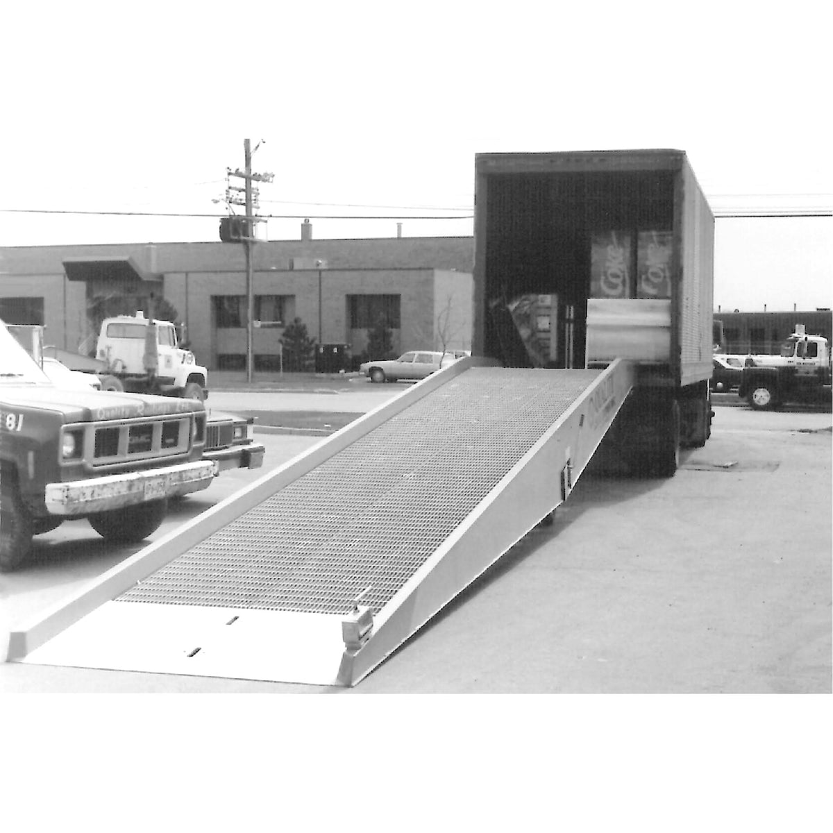 Mobile Yard Ramp, 25000 lbs. Capacity, 72" W x 36' L