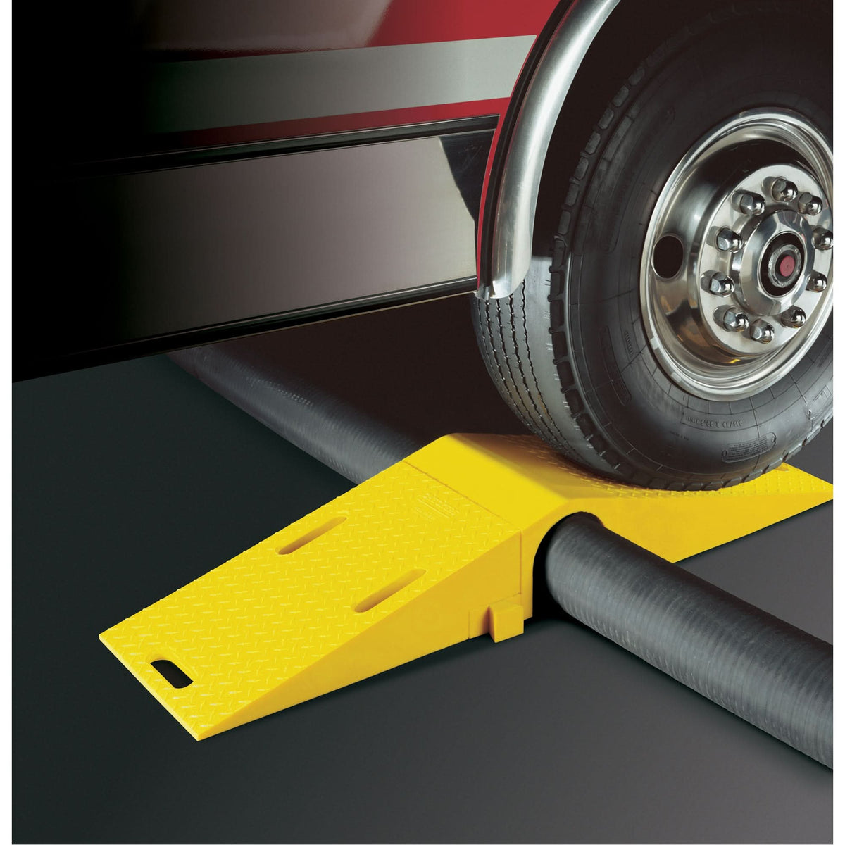 Diamondback® Hose Bridge System, 60" L x 16" W x 8.13" H
